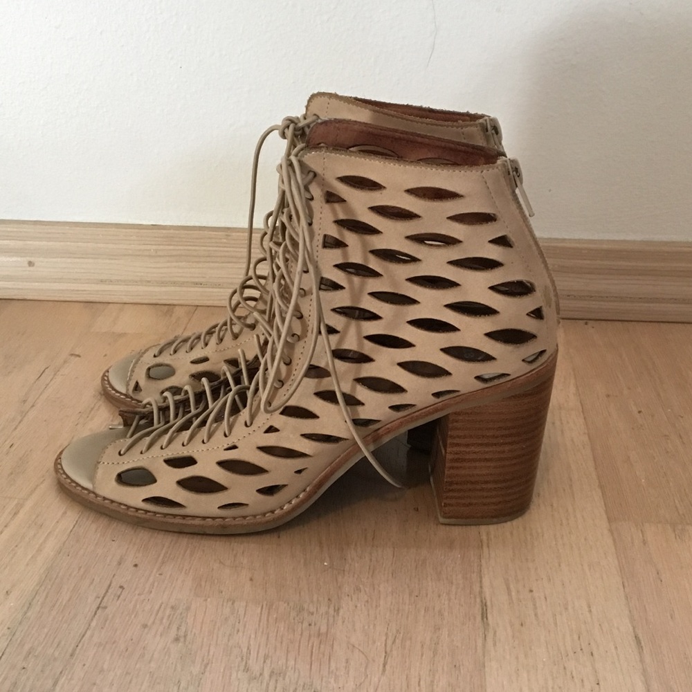 Jeffrey Campbell Cors Slash